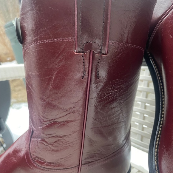 “These are brand new, never worn. Purchased but kept in closet because they were main image 10